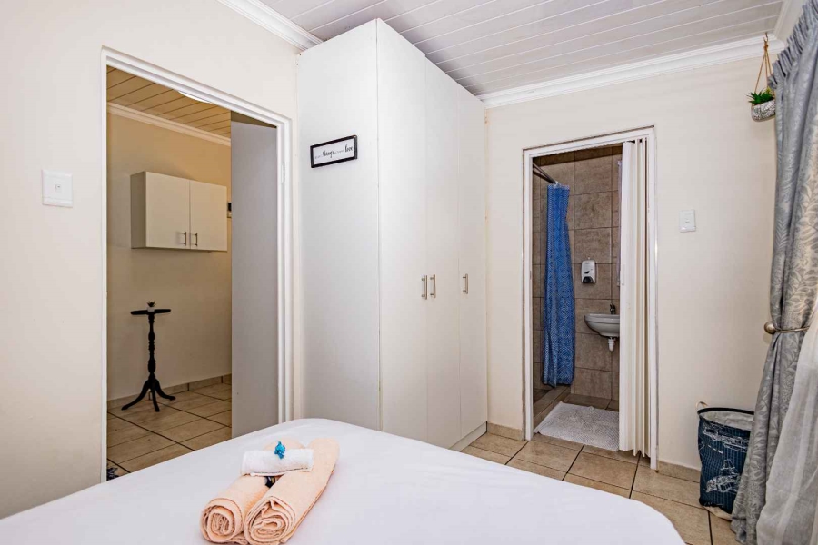 To Let 1 Bedroom Property for Rent in Oakdale Western Cape